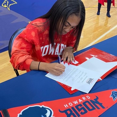 Hannah Stoutmire signs with Howard University